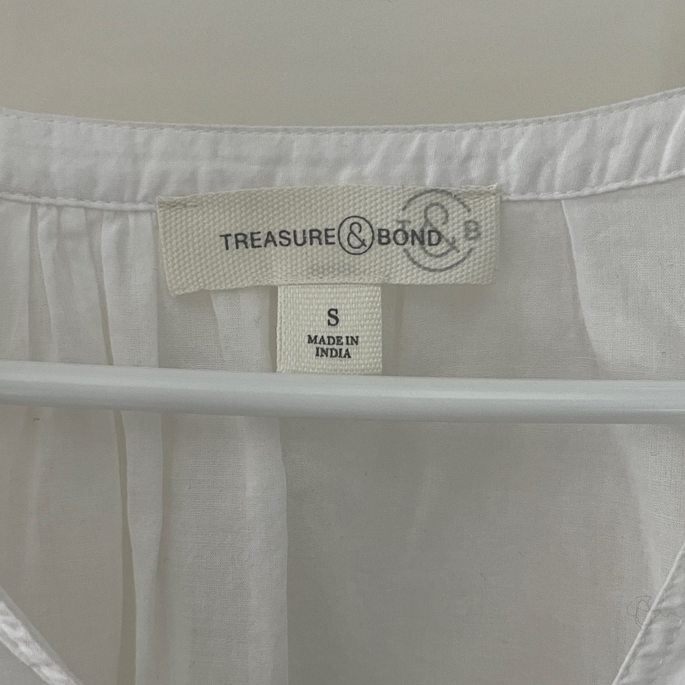 Treasure & Bond Crisp White Button-Front Blouse - Picture 2 of 4